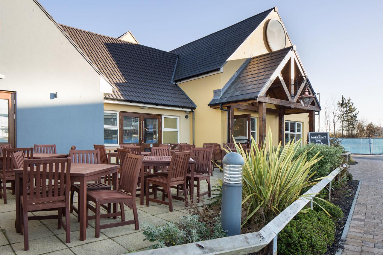 The Raven'S Cliff Lodge By Marston'S Inns Motherwell Zewnętrze zdjęcie